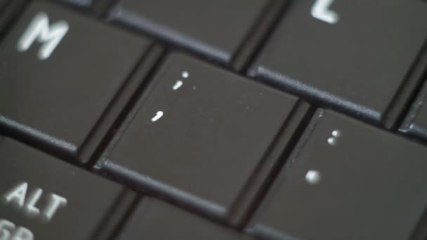 Taste schwarze PC-Tastatur eingeben — Stockvideo