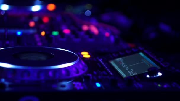 DJ dans un ensemble de club — Video