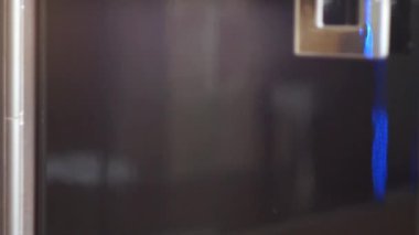 Mini Bar alkollü içecekler şişe ile