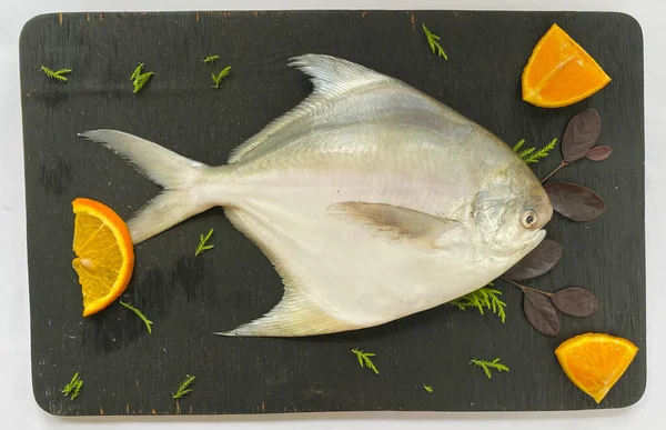 Ansicht Von Silver Pomfret White Pomfret Fischgericht Kochen Mit Verschiedenen — Stockfoto