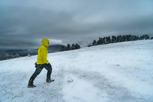Karda yürürken - keşfetmek