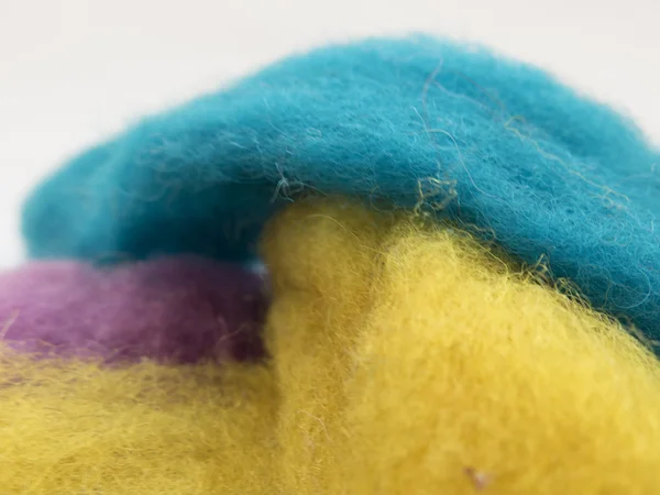 Çok renkli yün keçe için