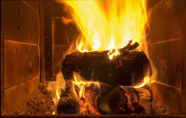 Ahşap bir soba yanan üzerinden arka plan