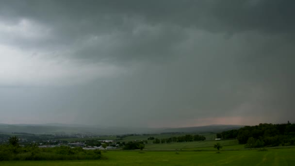 Tormenta Con Tornillos Relámpagos Sobre Paisaje Rural Alemania — Vídeos de Stock