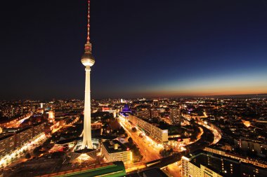 Berlin Alexanderplatz geceleri