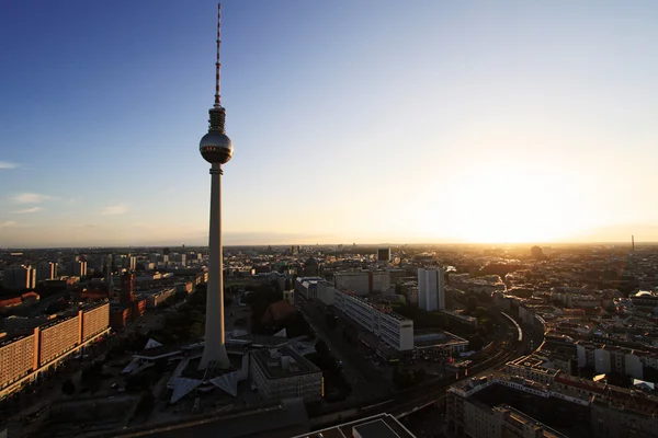 Berlin Alexanderplatz på natten — Stockfoto