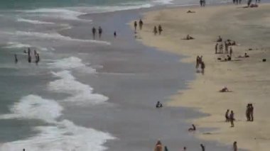Beach - zaman atlamalı