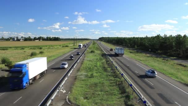 高速道路 - 青空 - 時間の経過 — ストック動画