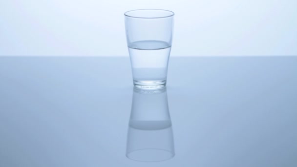Demi plein verre d'eau 