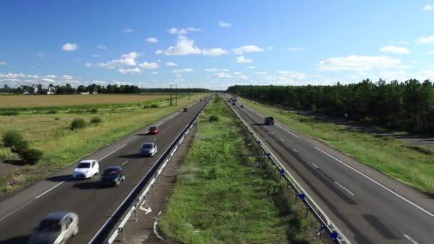 高速道路 - 青空 - 時間の経過 — ストック動画