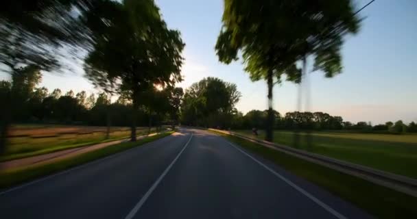 Guida di una macchina - Punto di vista - Strada al tramonto - Parte 7 di 8 . — Video Stock