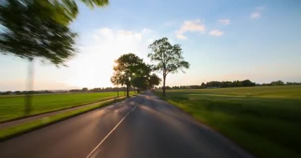 Guida di una macchina - Punto di vista - Strada al tramonto - Parte 1 di 8 — Video Stock