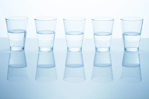 Glazen met water Stockfoto