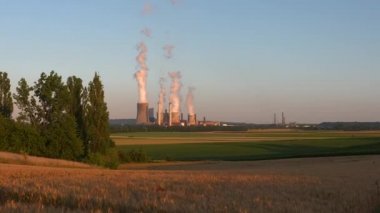 Kömürle çalışan elektrik santrali