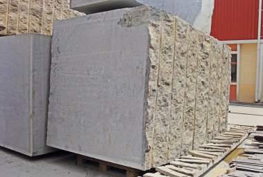 Döşeme döşeme yapmak için büyük Hint Granit blokları