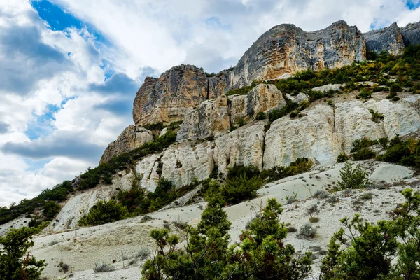 Drei Ebenen von Felsen. — Stockfoto