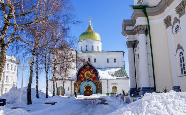 Pochaev lavra. Kışın Trinity Katedrali.