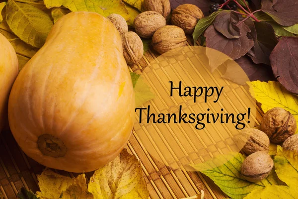 Words happy thaksgiving day on rustic background — Stock Photo, Image