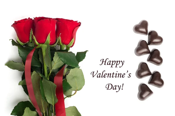 Tag Joyeuse Saint-Valentin avec boquet de roses rouges et de bonbons — Photo