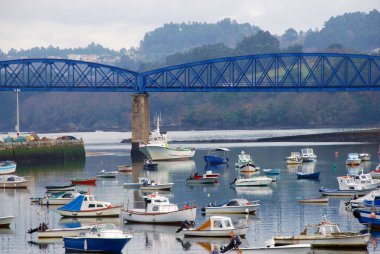 Tipik Pontedeume Köprüsü, Galiçya, İspanya