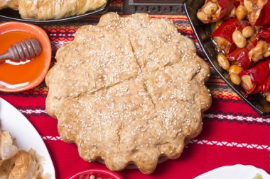 Geleneksel Bulgar Noel tablo ayarı