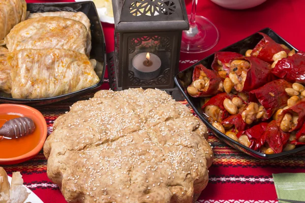 Geleneksel Bulgar Noel tablo ayarı