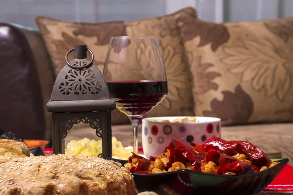 Geleneksel Bulgar Noel tablo ayarı