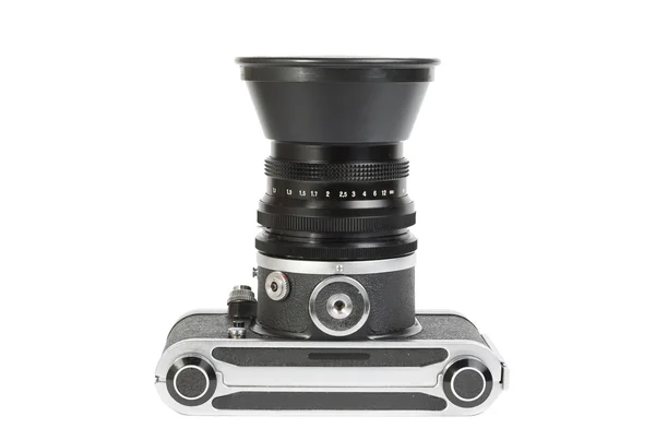 Alte mechanische 50mm Fotokamera isoliert auf weißem Hintergrund — Stockfoto
