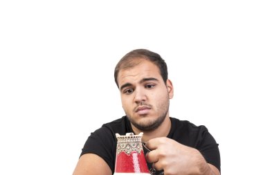 kahve ile genç adam