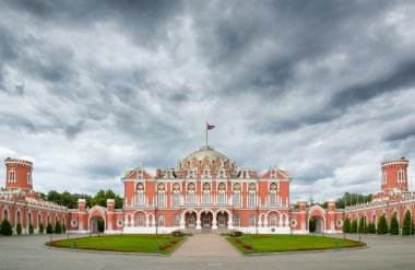 Moskova Petroff sarayda. Neo-Gotik tarzda inşa edilmiş.