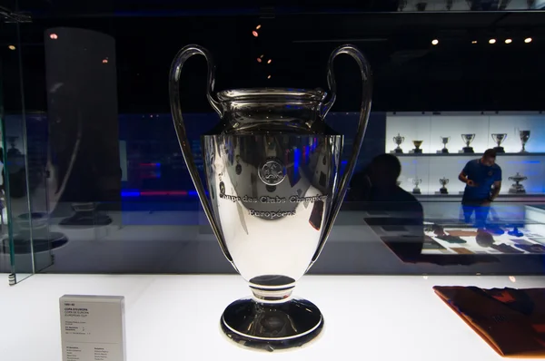 UEFA Champions League Cup FC Barcelonan museossa, Espanja . — kuvapankkivalokuva