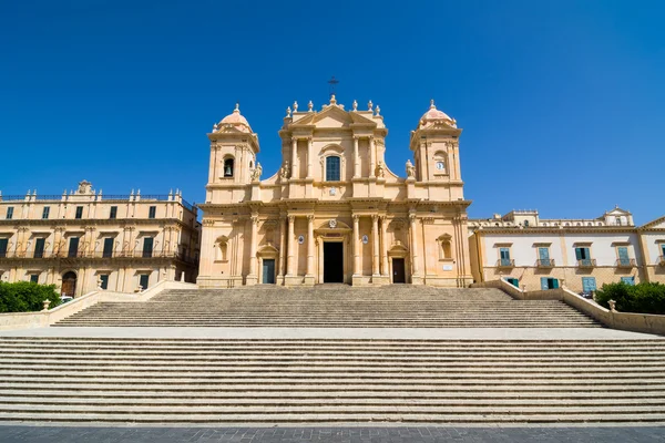 La Catedral de Noto es una catedral católica en Noto, Sicilia. . — Foto de Stock
