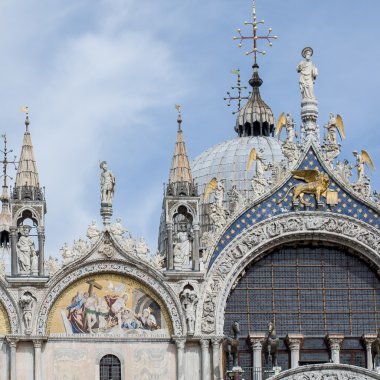 ataerkil katedral basilica of saint mark