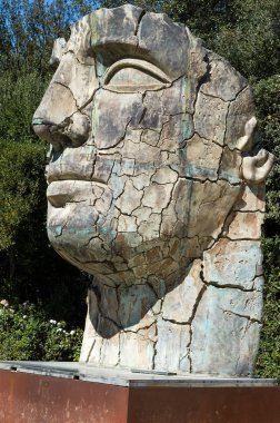 Heykel Tindaro Screpolato Igor Mitoraj Boboli Gardens tarafından
