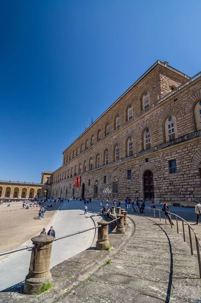 Palazzo Pitti, é um vasto palácio renascentista em Florença . — Fotografia de Stock