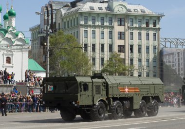 9k 720 İskender olduğunu bir mobil kısa menzilli balistik füze sistemi.