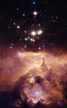 NGC 6357 Akrep takımyıldızı yönünde bulunan bir dağılmış bulutsu..