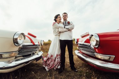 şık gelin ve mutlu damat