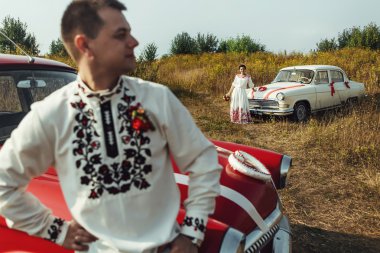 şık gelin ve mutlu damat