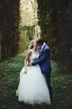 mutlu gelin ve zarif damat