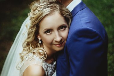 mutlu gelin ve zarif damat