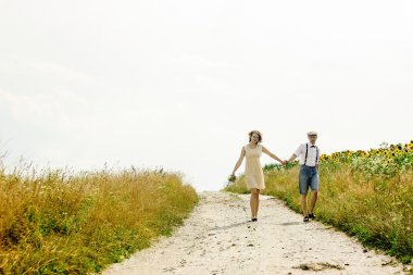 güzel gelin ve şık damat