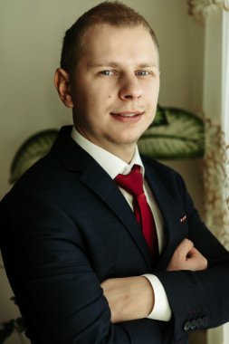 mutlu muhteşem yakışıklı damat 