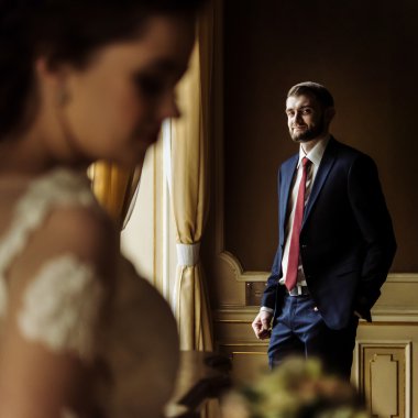 şık gelin ve zarif damat