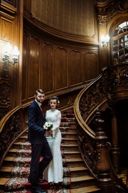 şık gelin ve zarif damat