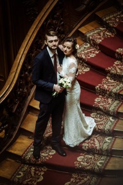 şık gelin ve zarif damat