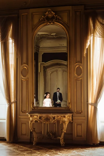 şık gelin onun damat arıyorum