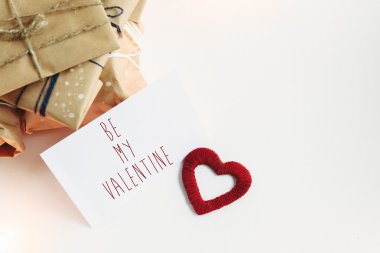 Özel günler için şık zanaat sunar