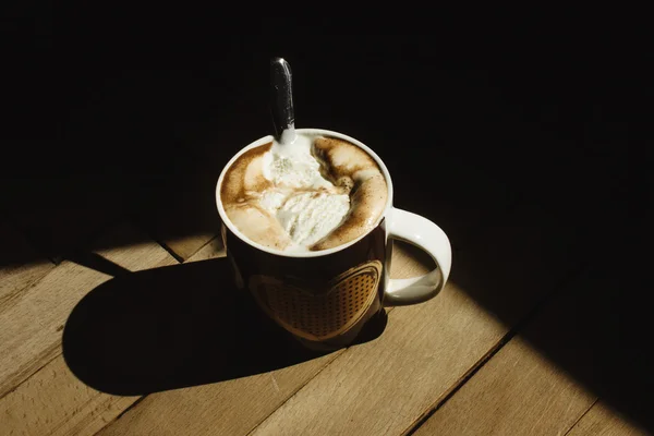 Delicious aromatic coffee — Stock Photo, Image