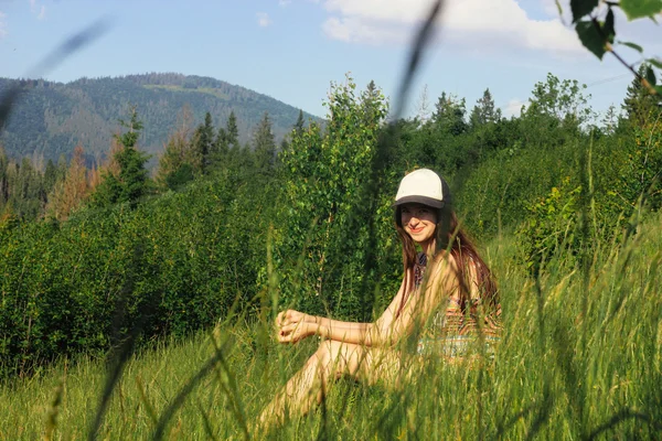 Chica hipster con estilo feliz —  Fotos de Stock